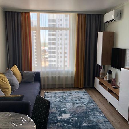 Esil Plaza Apartment Asztana Kültér fotó