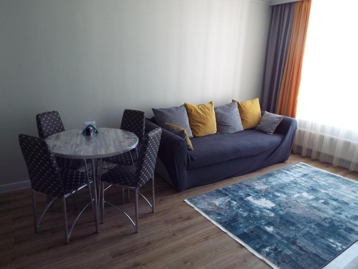 Esil Plaza Apartment Asztana Kültér fotó