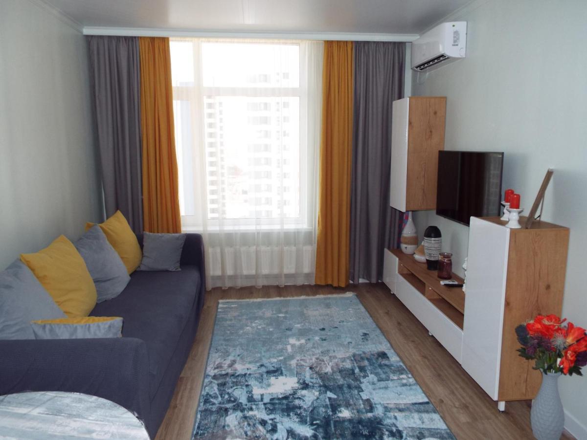 Esil Plaza Apartment Asztana Kültér fotó